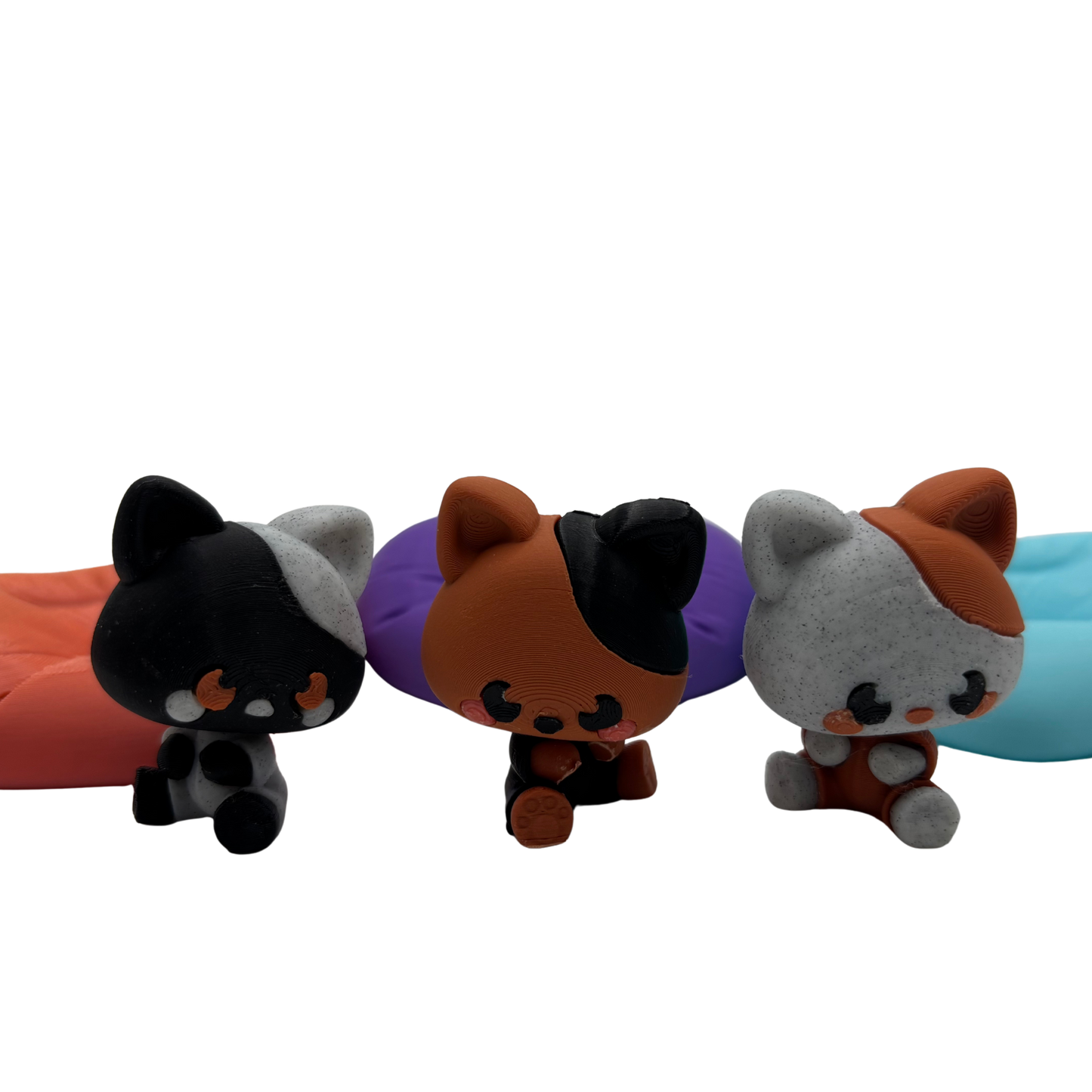 Trio of Party Kittens | 3D Printed Playset | 3 Kittens with Heart Beanbags