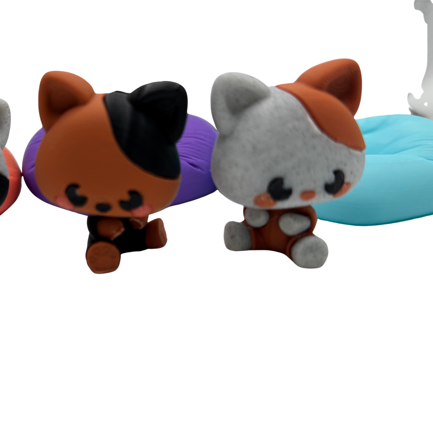 Trio of Party Kittens | 3D Printed Playset | 3 Kittens with Heart Beanbags